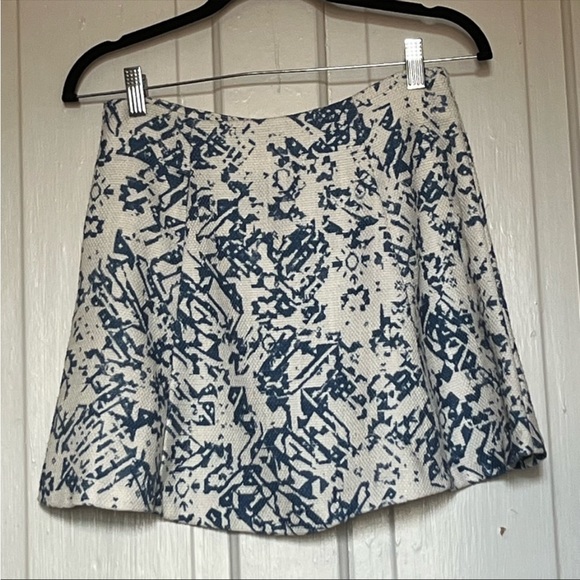Sam & Lavi Dresses & Skirts - Sam & Lavi Abstract Print Skirt 😍